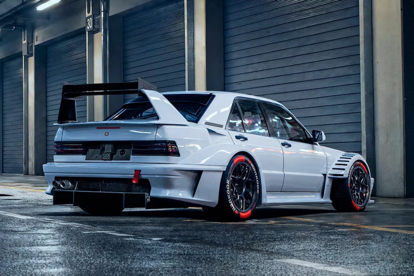 HWA Evo R: Сучасний гоночний автомобіль Mercedes 190E