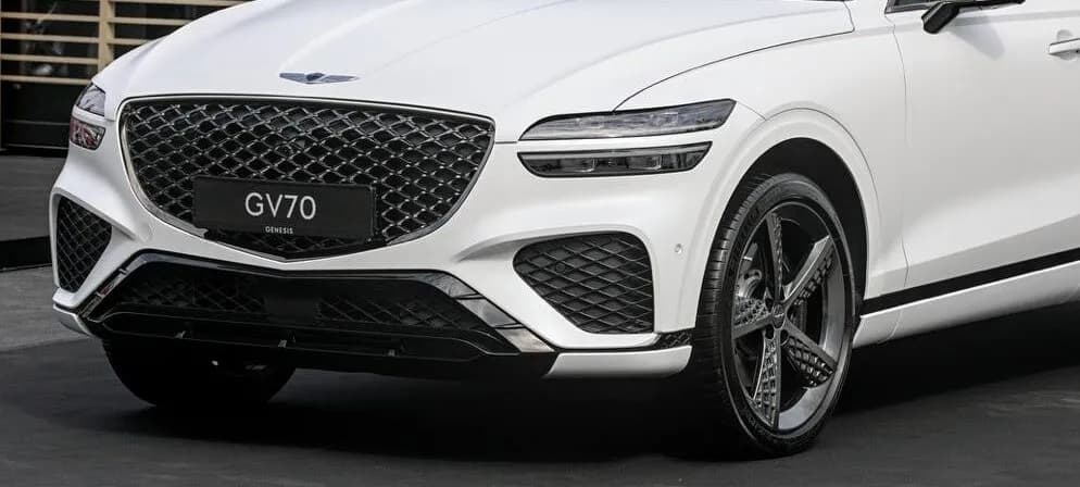 Genesis обирає гібриди: як зміниться стратегія бренду