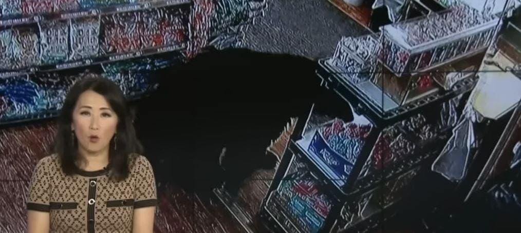 Ведмідь зайшов на заправку та вкрав мармеладних ведмедиків (Відео)