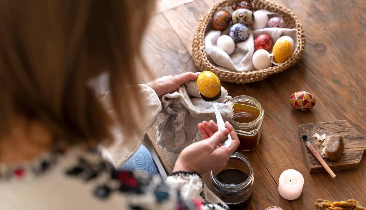 Традиційні рецепти для Великодня: як приготувати смачну паску та розписати писанки