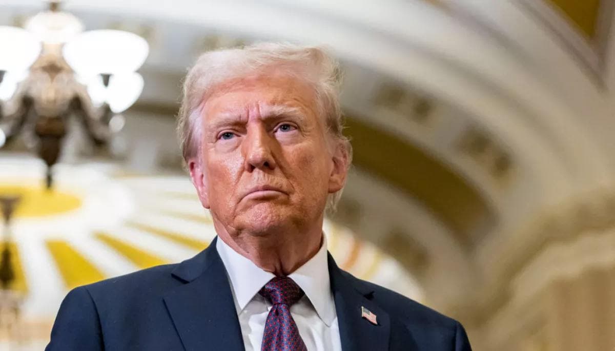 Трамп випадково зателефонував своєму ексраднику з нацбезпеки та вилаяв його