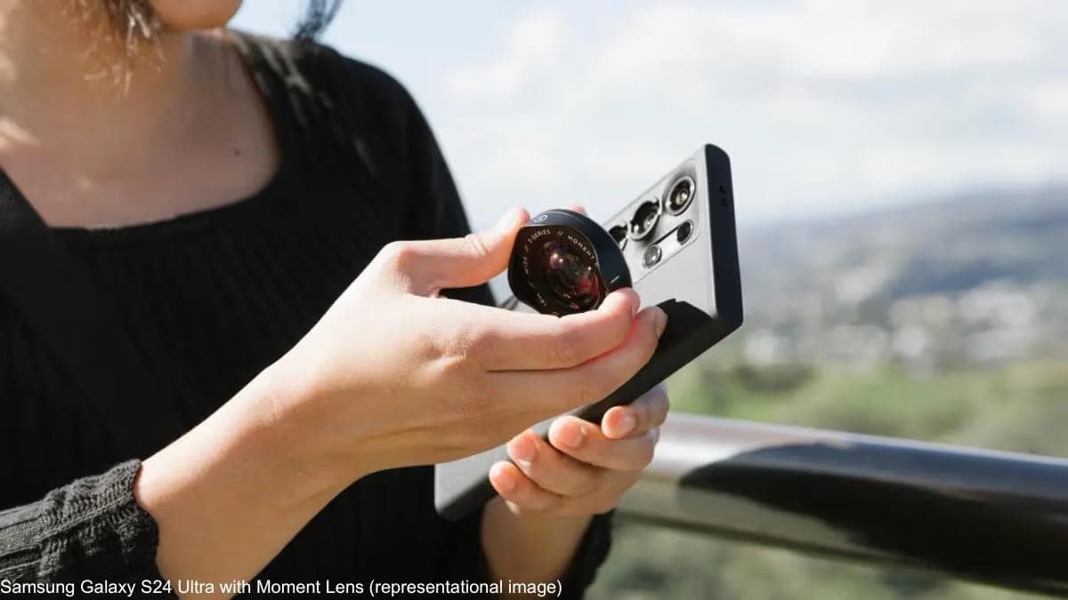 Samsung готує прорив: смартфон зі змінними об’єктивами та гнучким дисплеєм