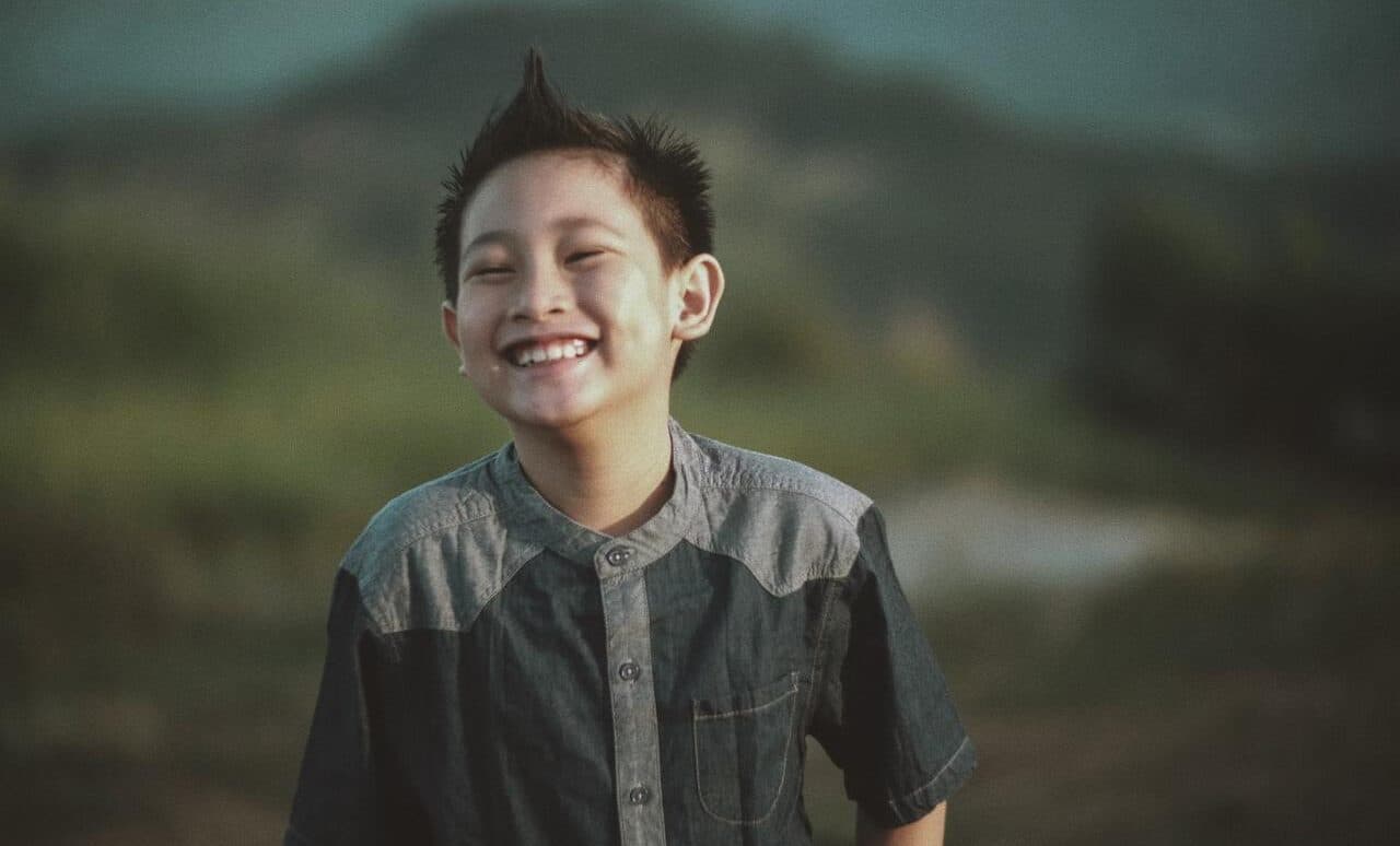 “Телекоптери”: полтавські підлітки вигулювали на вулиці незвичайного “улюбленця” (Відео)