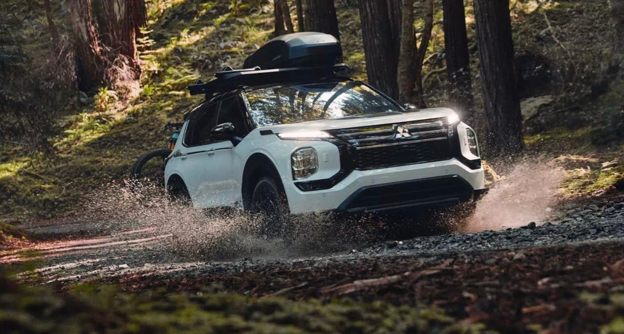 Mitsubishi Outlander Trail Edition 2025: новий рівень позашляхового стилю та оснащення