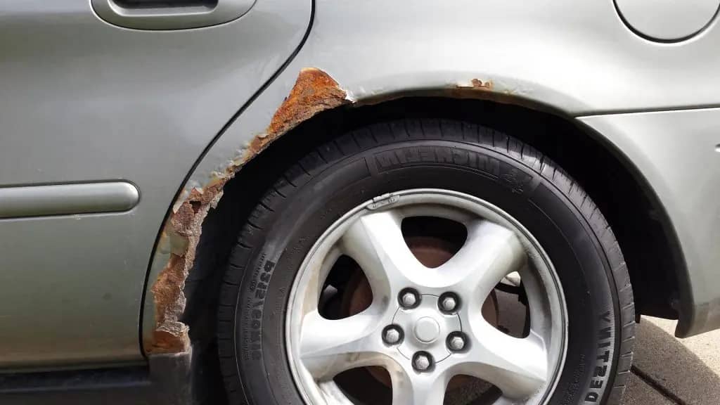 Чому кузов автомобіля іржавіє навіть у нових авто: пояснюють експерти