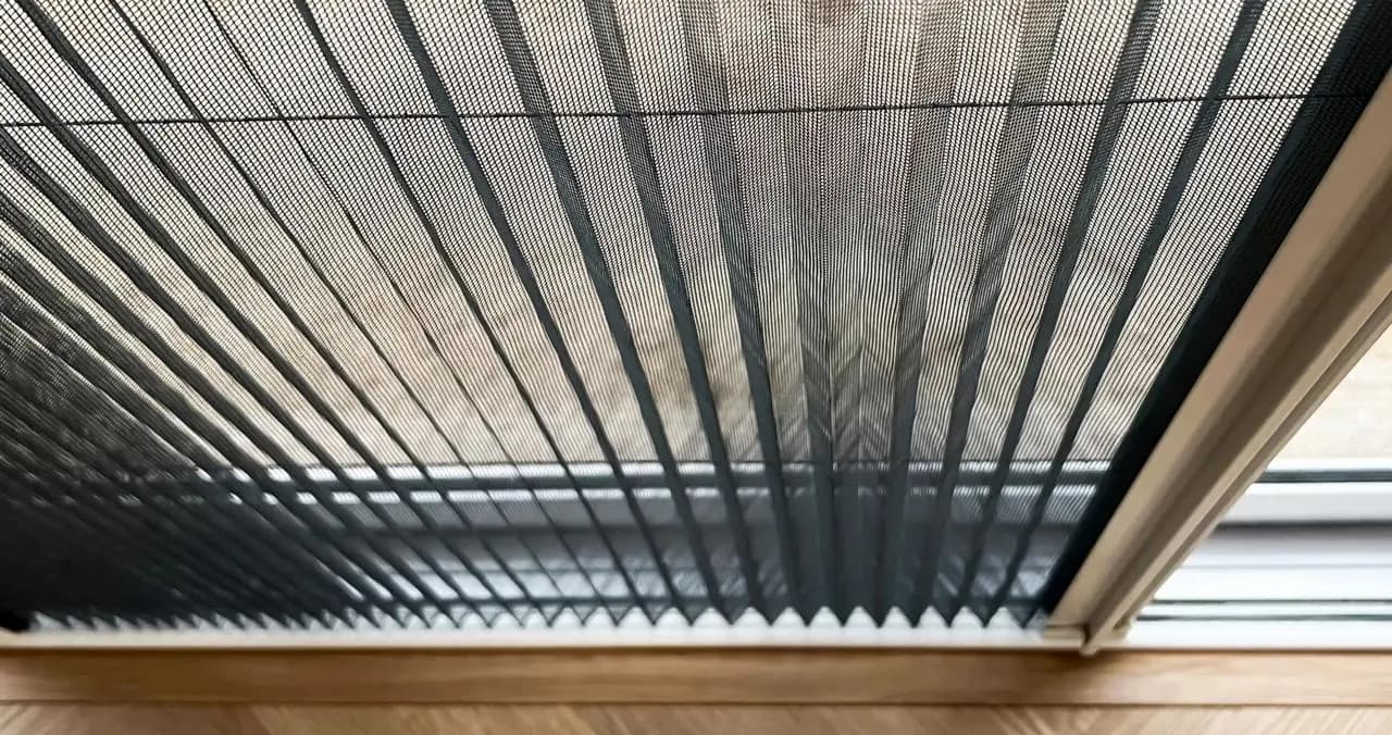Москітна сітка плісе – стильний та зручний захист