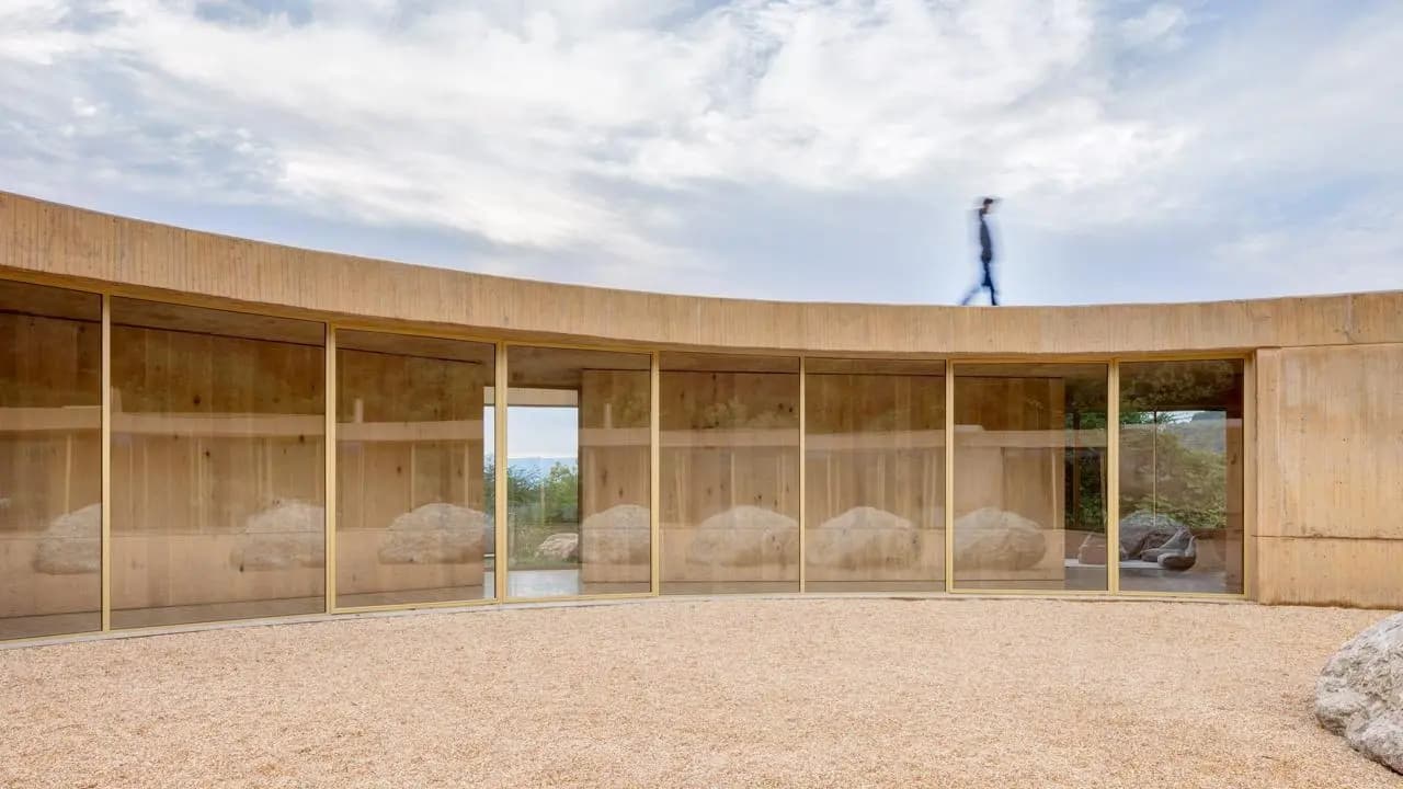 Архітектори з Мехіко створили будинок «720 градусів» — кільцева резиденція з оглядом у всі боки