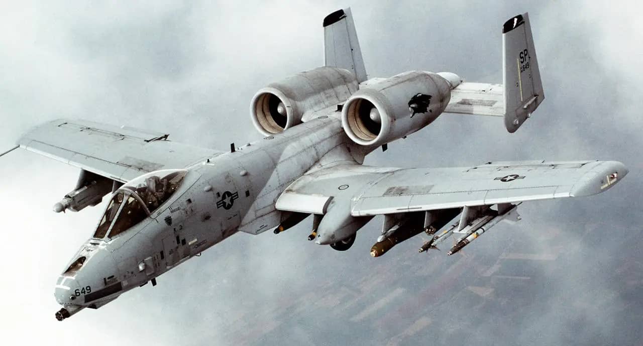 Літаки A-10C тренуються воювати в умовах повного радіоглушіння