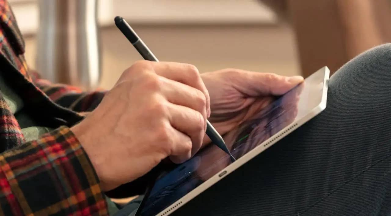 Який стилус обрати для iPad: Apple Pencil чи альтернатива