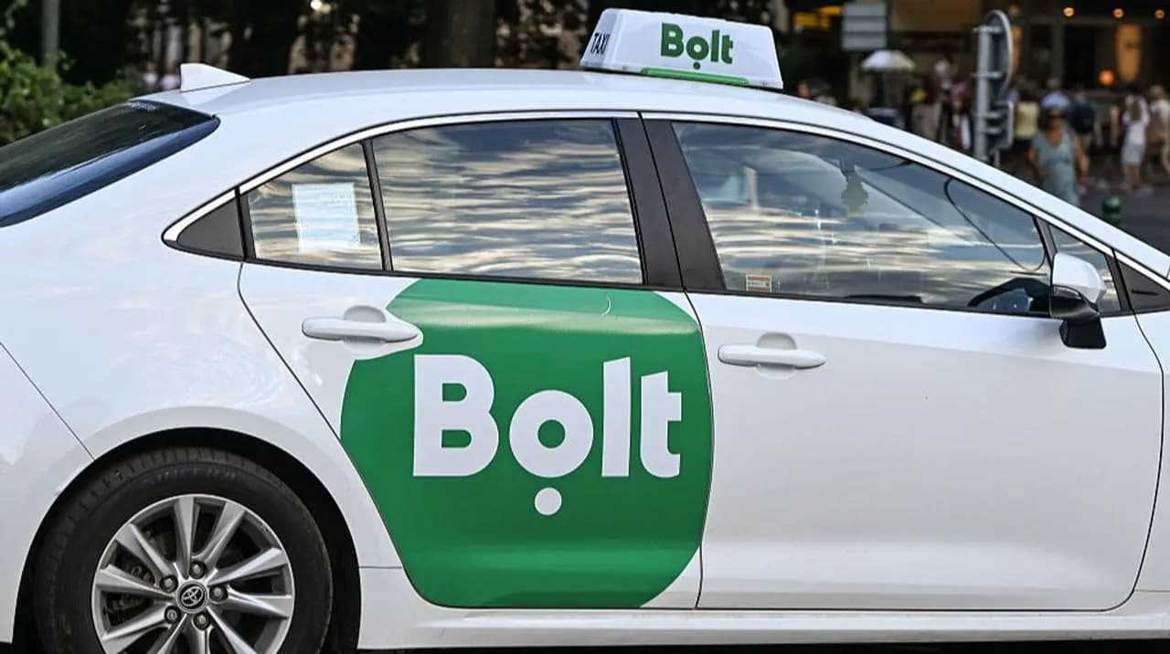 Театри Києва підсвітили зеленим світлом: Bolt запустив благодійну ініціативу на підтримку української культури