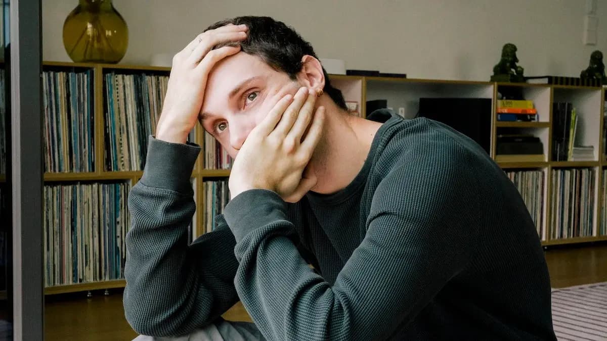 Чим відрізняються тривожність і ОКР: пояснення психологів