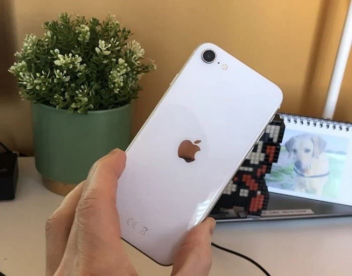 Перший iPhone SE офіційно визнаний застарілим
