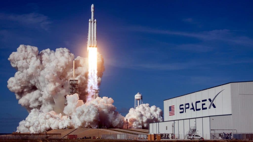 Причиною втрати ракети-носія Falcon 9 після приземлення є витік палива