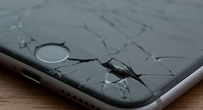 Смартфон упав: чи завжди це кінець історії?