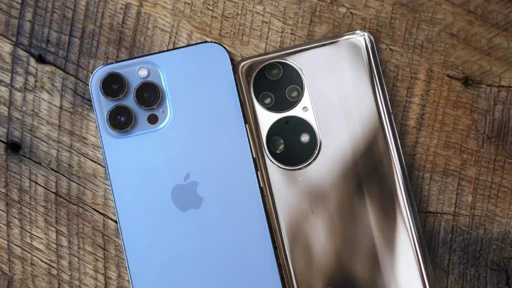 Продажі iPhone у Китаї впали на 19%, Huawei зросли на 67%
