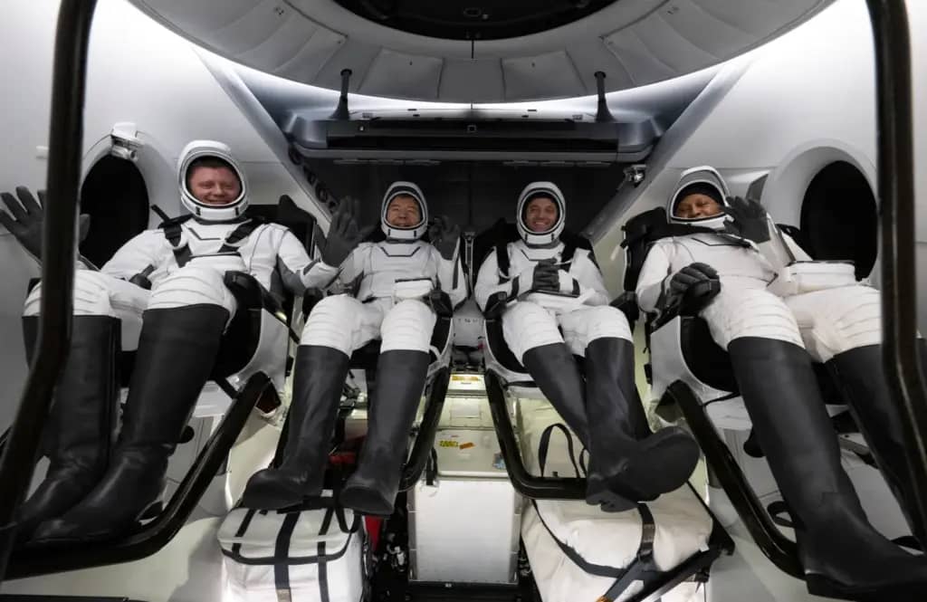 Госпіталізований астронавт NASA: розгадка медичної таємниці після космічної одіссеї Crew-8