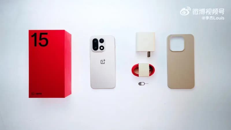 Опубліковано офіційне розпакування OnePlus 15