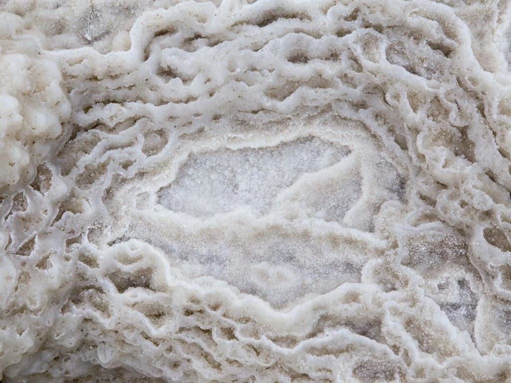 Вчені знайшли під Мертвим морем велетенські соляні утворення