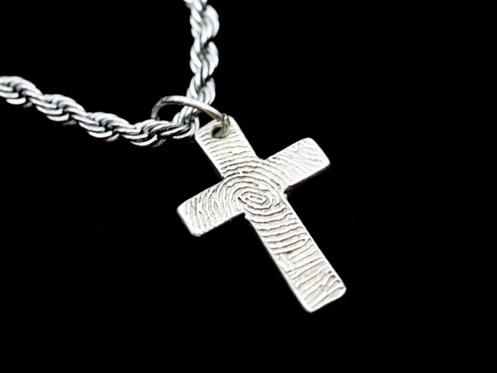 Давній амулет, знайдений на кістках, відкриває нову главу історії релігії