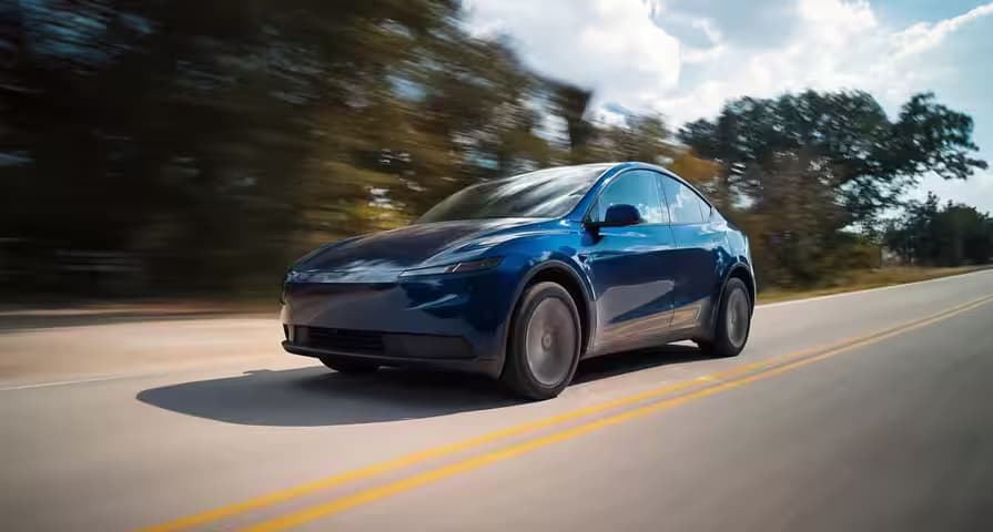 Tesla представила кросовер Model Y Standard