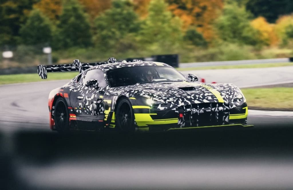 Mercedes-AMG готує трекову версію AMG GT