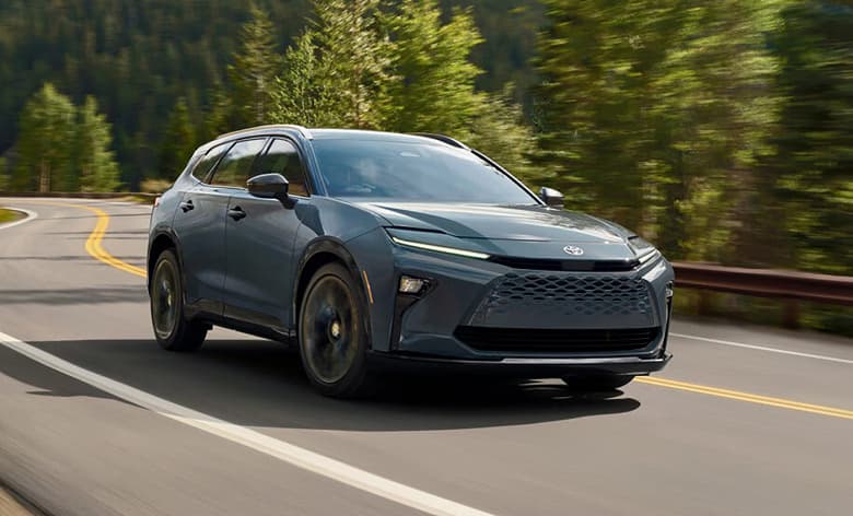 Представлений Toyota Crown Signia 2026