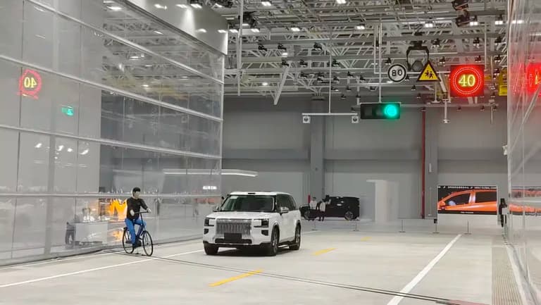 Volvo та Geely створили центр випробувань на безпеку