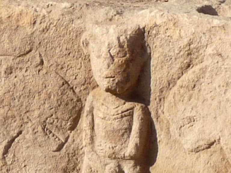 Вчені знайшли фігурку з зашитим ротом