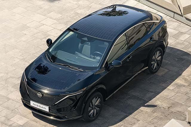 Nissan представив концепт Ariya на сонячних батареях