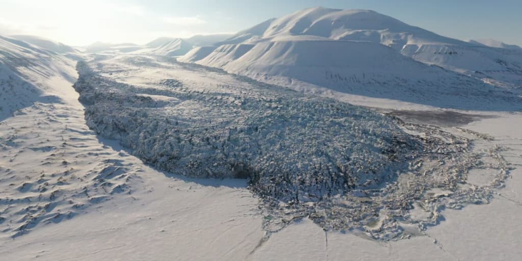 Вчені пояснили причини раптового прискорення льодовиків