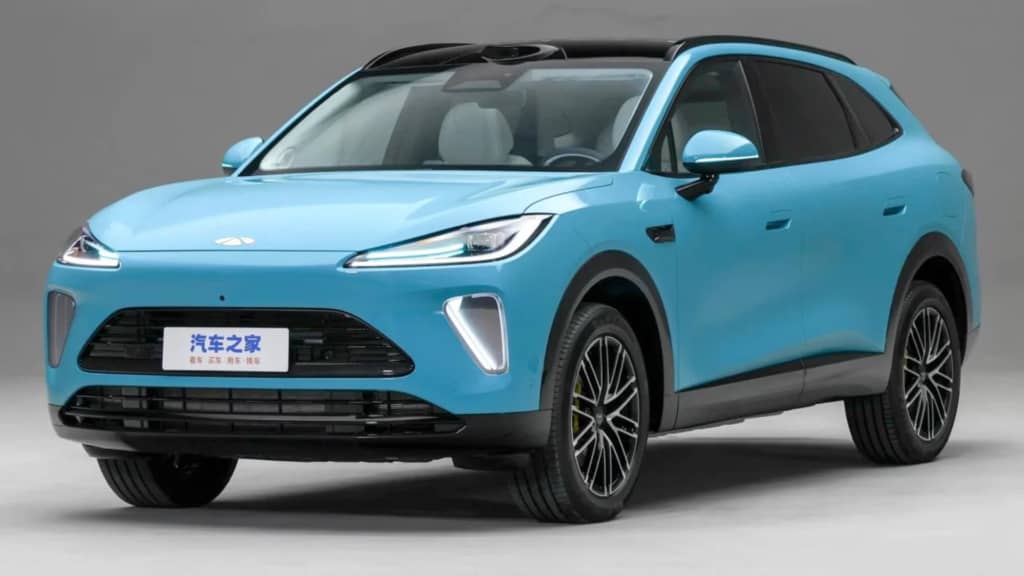 Chery представив гібридний електромобіль з запасом ходу 1240 миль