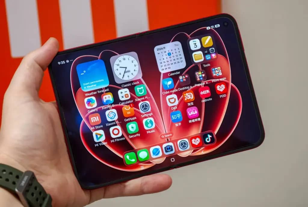 Xiaomi 18 Fold кидає виклик Samsung: що нового в найпотужнішому складаному смартфоні?