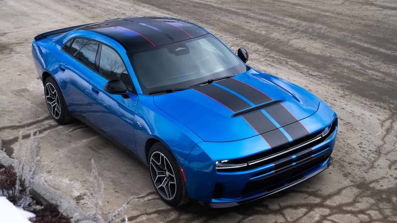 Dodge пропонує 5 500 причин купити новий Charger Sixpack