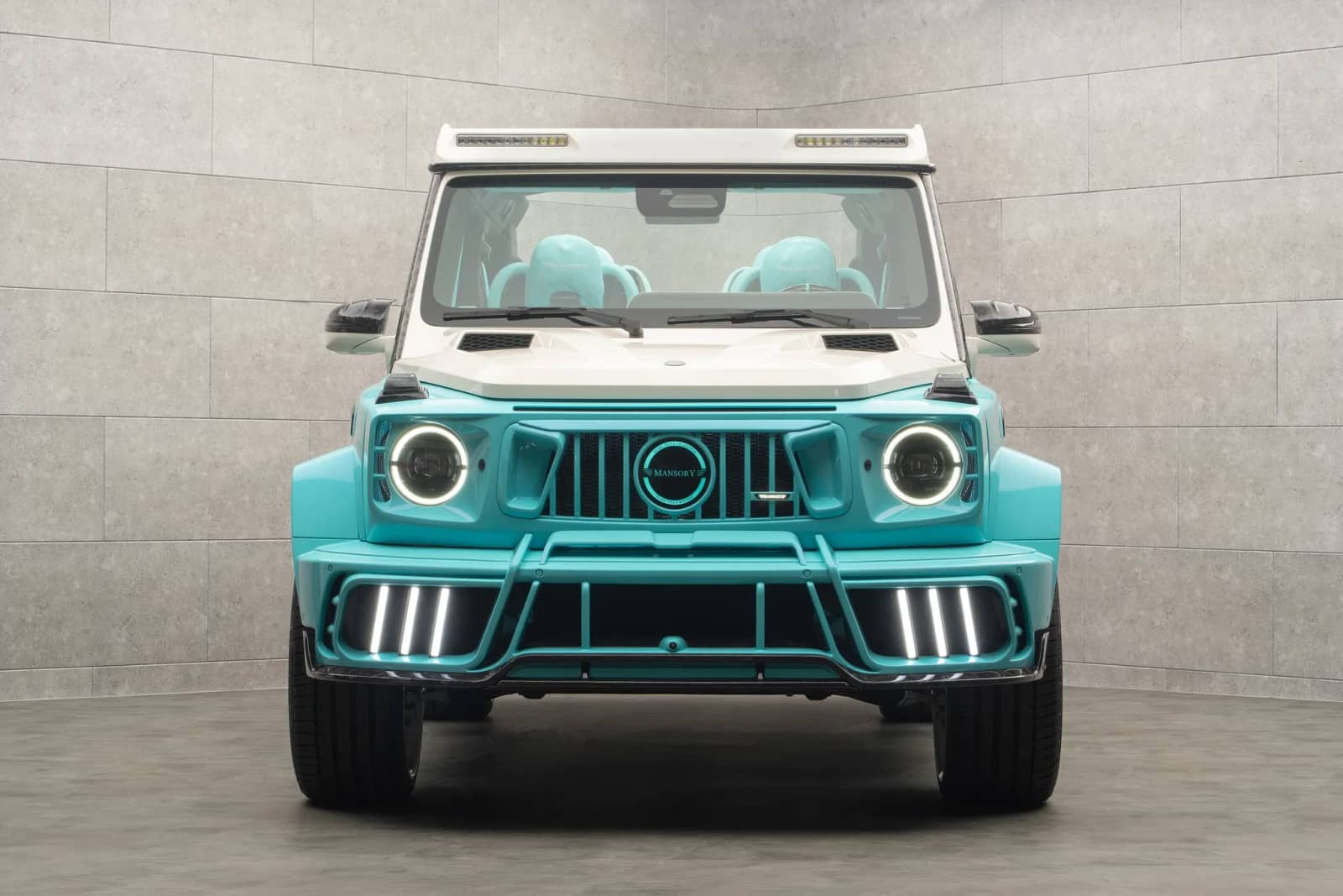 Mansory Azura перетворює Mercedes-AMG G63 на дикий двохдверний кабріолет