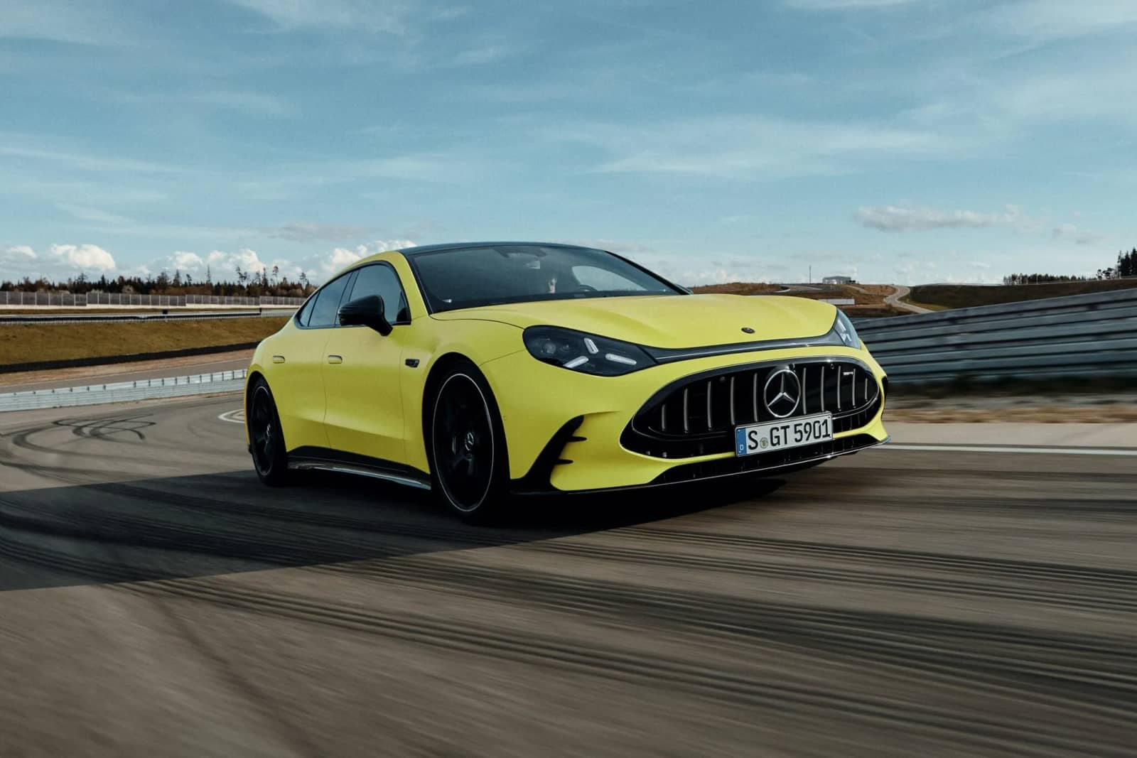 Mercedes-AMG представила електричний GT 4-Door Coupe потужністю 1,153 к.с.