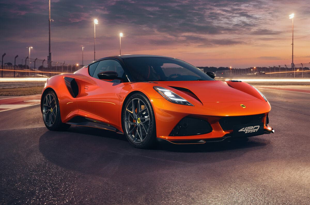 Lotus представив легкий Emira 420 Sport з потужністю 414 к.с.