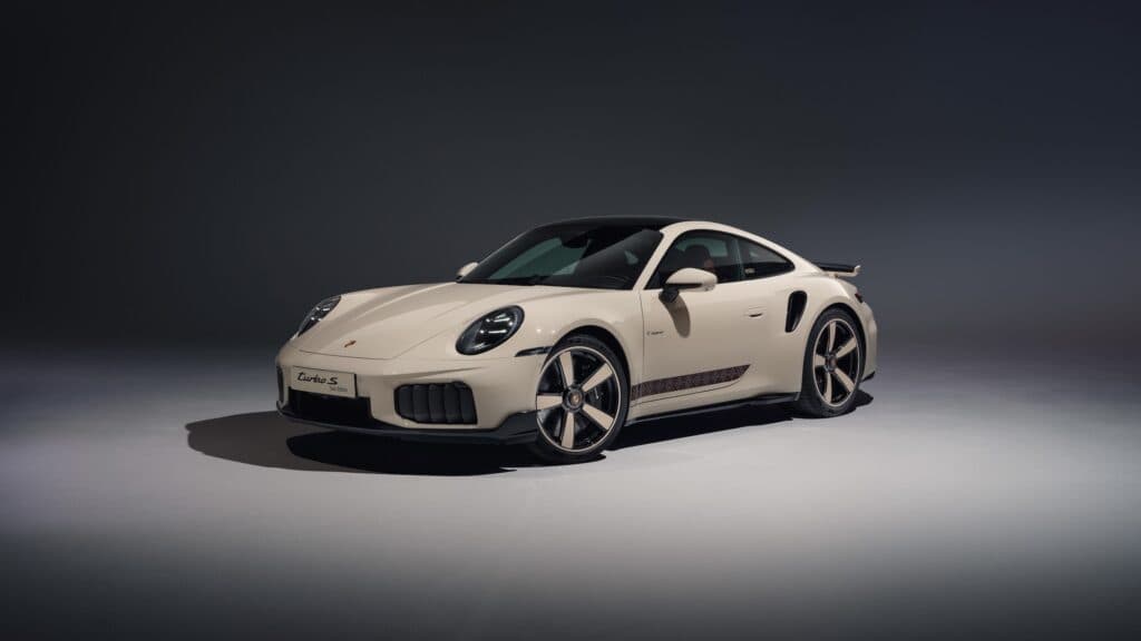 Нова Porsche 911 Turbo S Sadu Edition святкує 70 років на Близькому Сході