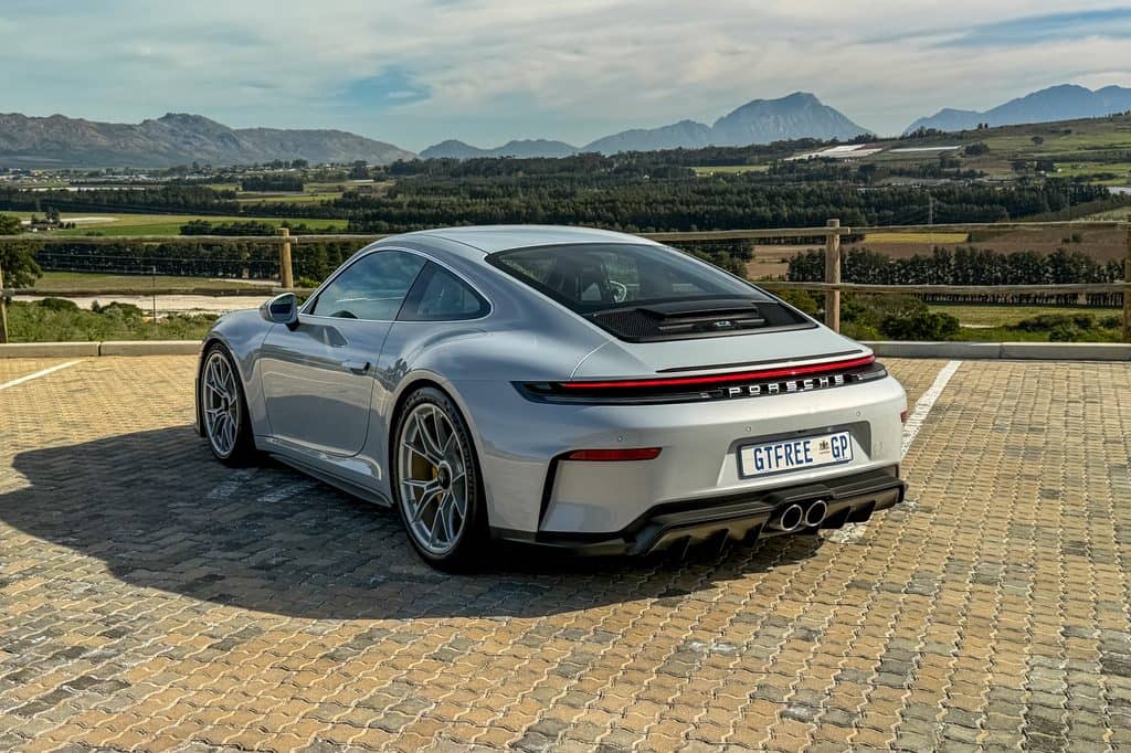 Огляд Porsche 911 GT3 Touring (992.2)