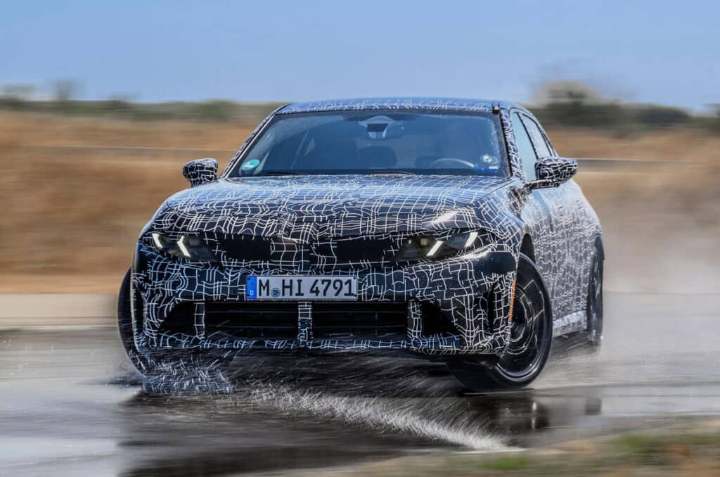 BMW M350 замінює M340i з 437 к.с. (326 кВт) та режимом дрифту