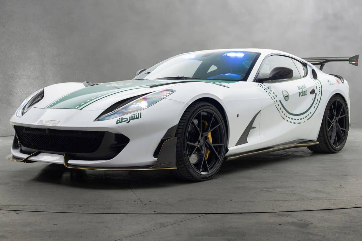 Поліція Дубая отримала екзотичний Ferrari 812 Superfast від Mansory